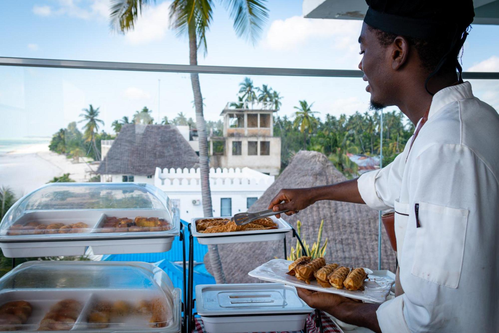 Pili Pili Sunrise Beach Hotel Jambiani  Exterior photo